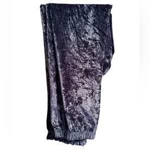 Snap Women's Velvet Jogger Pants - Black